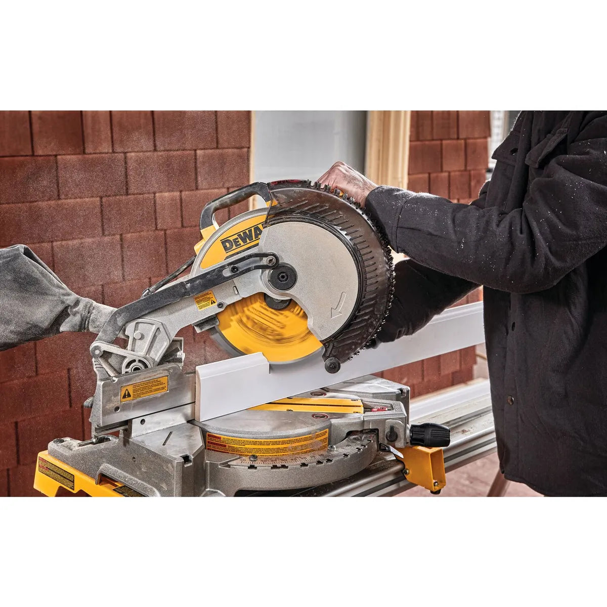 Sierra Ingleteadora 10'' 1600W 5000 RPM Dewalt DWS713-B2